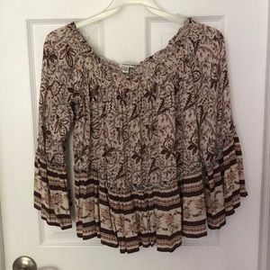 American Eagle off the shoulder top